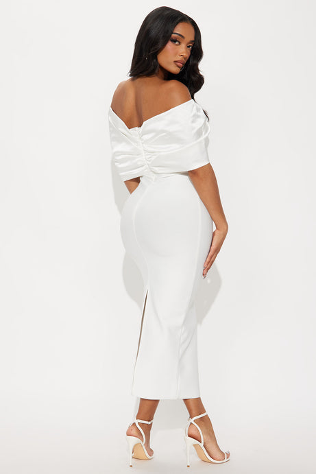 Pretty Privilege Bandage Midi Dress