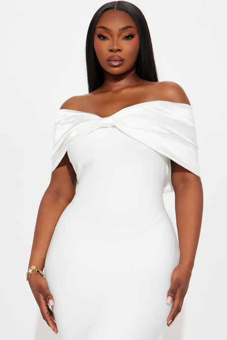 Pretty Privilege Bandage Midi Dress