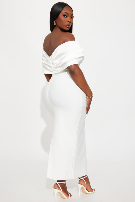 Pretty Privilege Bandage Midi Dress